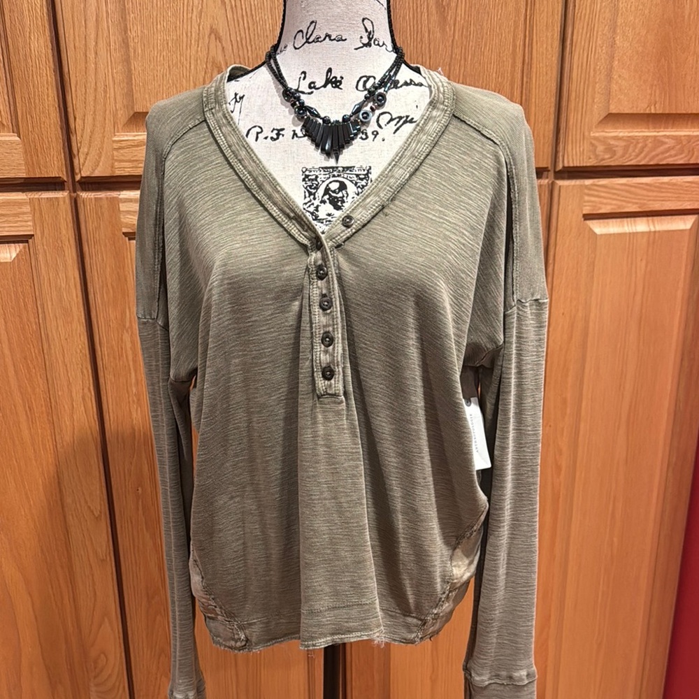 Pilcro by Anthropologie Green Long Sleeve Button placket shirt